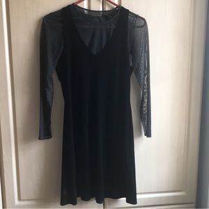LBD petite small LAUNDRY by Shelli Segal